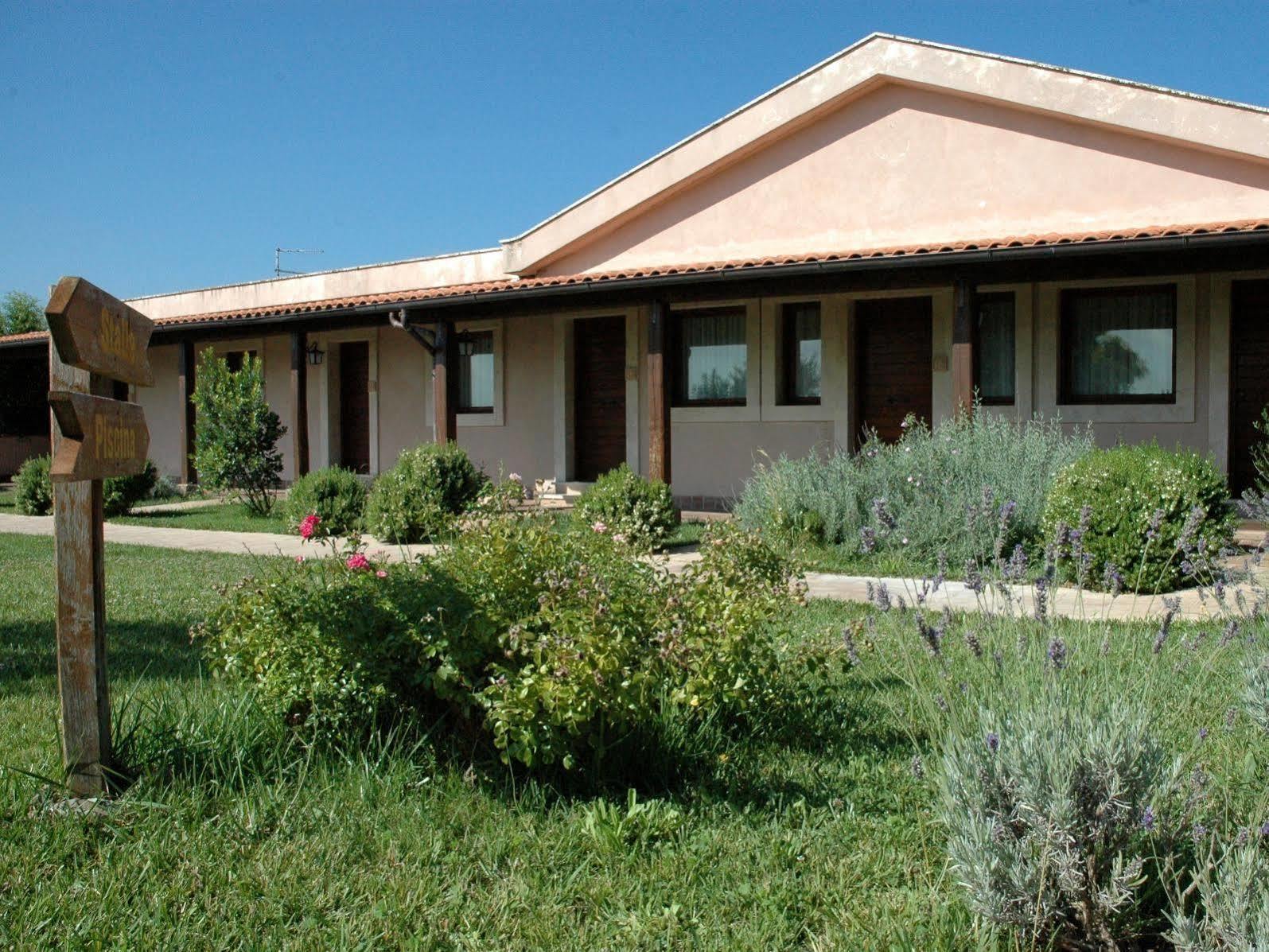 Hotel Tenuta Dell'Argento Resort Civitavecchia Exterior foto